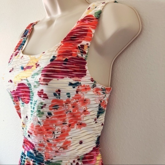 Trixxi Floral fit & flare dress - Picture 6 of 8